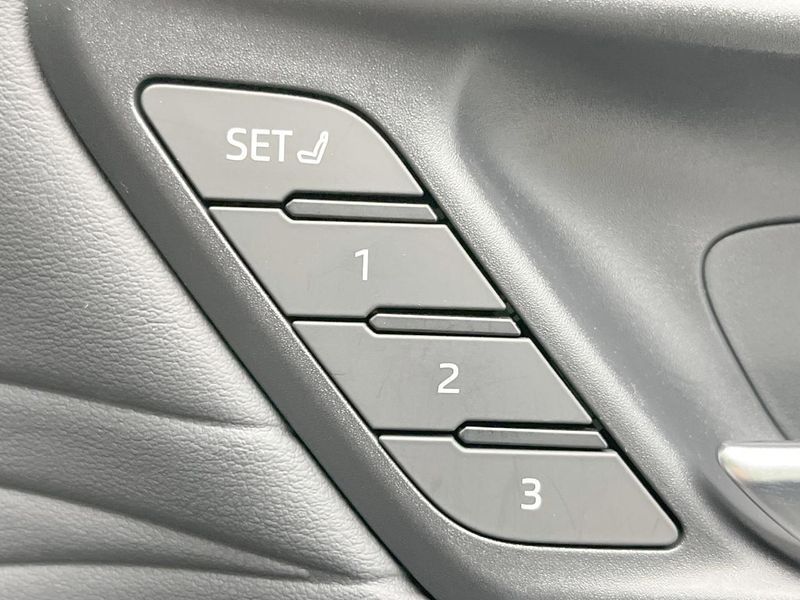 2023 Toyota Vellfire Hybrid 6AA-AAHH40W (UW-6a9cd80d364bd)[26]