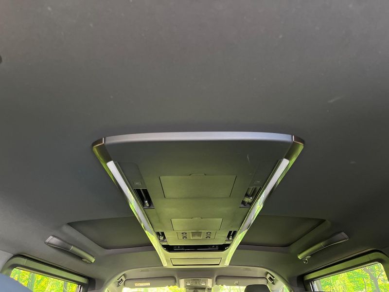 2024 Toyota Alphard 3BA-AGH40W (UW-6a9cd837e0d20)[25]