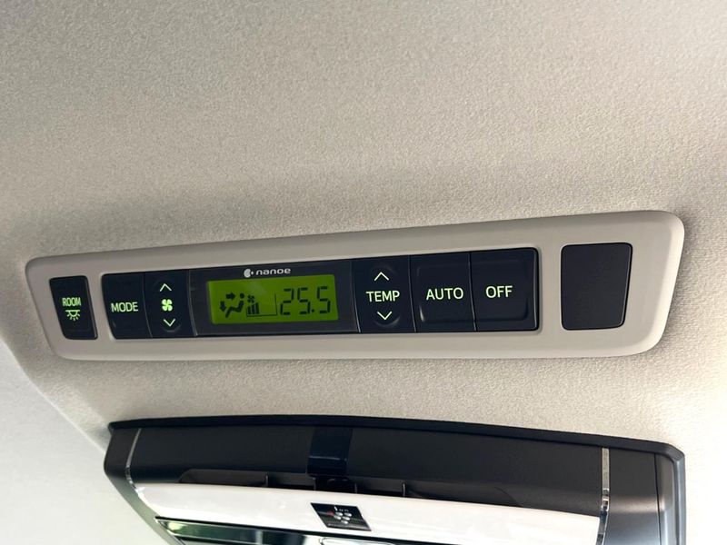 2013 Toyota Vellfire DBA-ANH20W (UW-6a9cd842b08e8)[10]