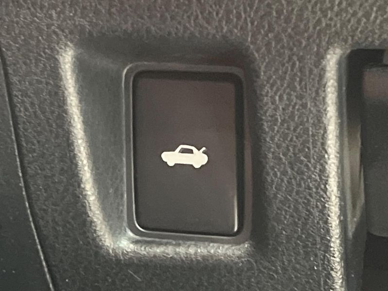 2015 Lexus IS DBA-ASE30 (UW-6a9cd8451718f)[23]