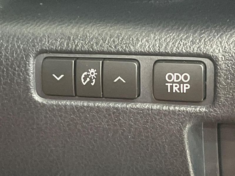 2015 Lexus IS DBA-ASE30 (UW-6a9cd8451718f)[24]