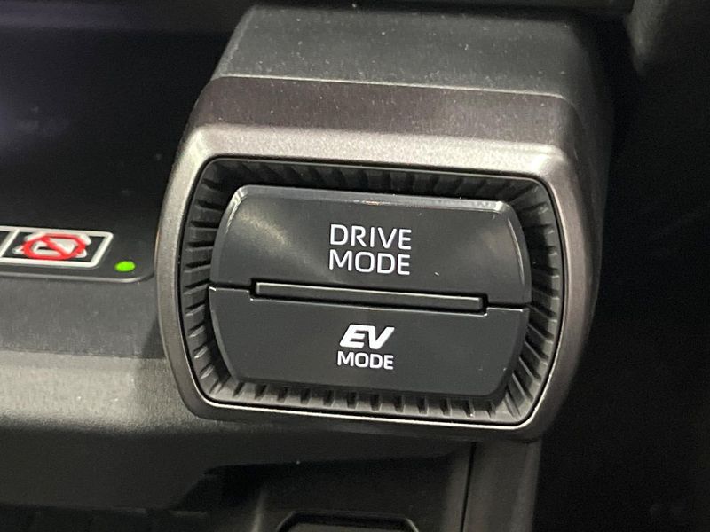 2026 Toyota RAV4 6AA-AXAN64 (UW-6a9cd8527192c)[8]