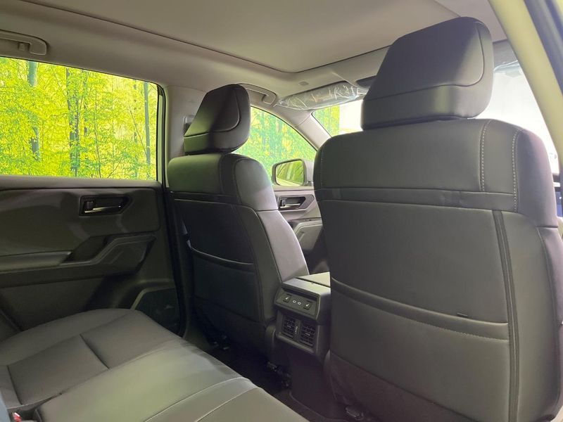 2026 Toyota RAV4 6AA-AXAN64 (UW-6a9cd853781ab)[23]