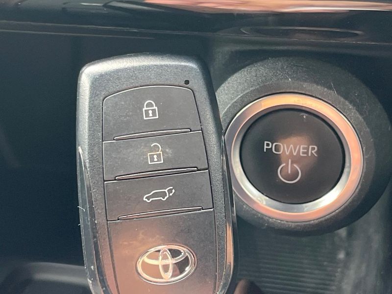 2023 Toyota Harrier Hybrid 6AA-AXUH80 (UW-6a9cd85ad732b)[27]