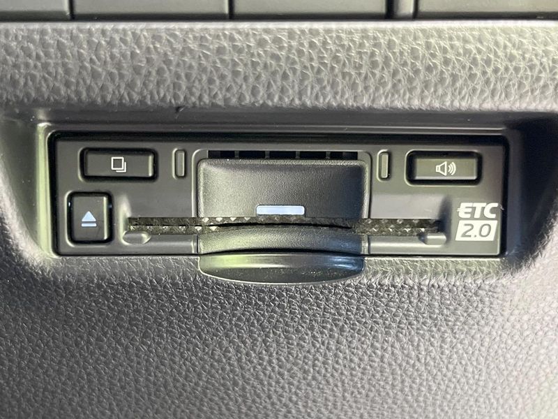 2023 Toyota Harrier Hybrid 6AA-AXUH80 (UW-6a9cd86005117)[22]