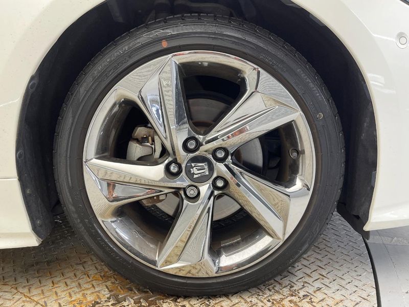 2018 Toyota Crown Hybrid 6AA-AZSH20 (UW-6a9cd86f35b35)[14]