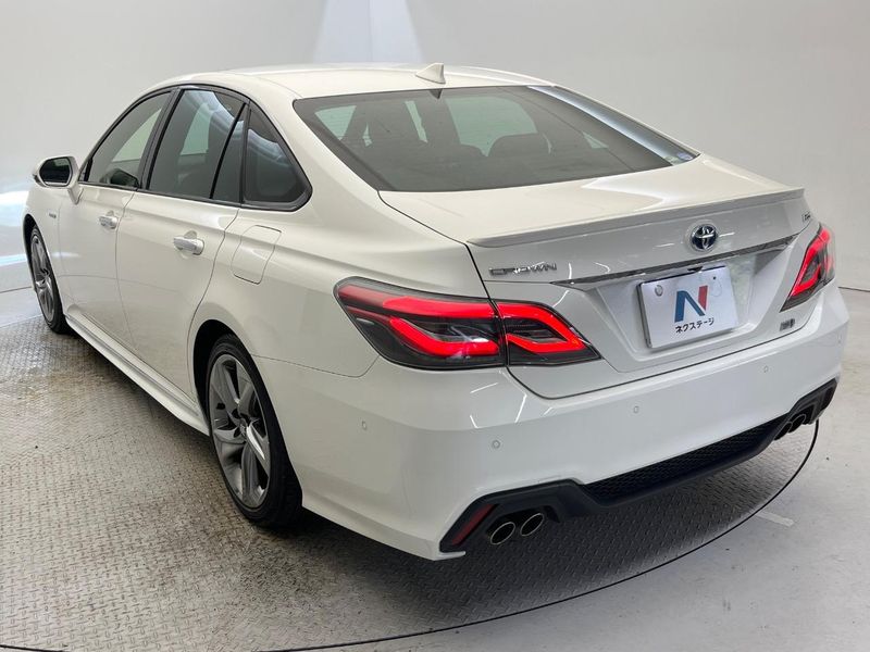 2018 Toyota Crown Hybrid 6AA-AZSH20 (UW-6a9cd86f35b35)[28]
