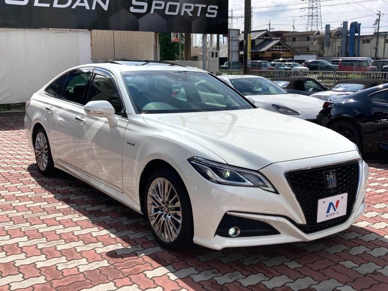 2019 Toyota Crown Hybrid 6AA-AZSH20 (UW-6a9cd870ef43d)[13]