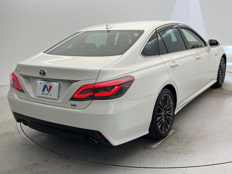 2020 Toyota Crown Hybrid 6AA-AZSH20 (UW-6a9cd872657fd)[19]