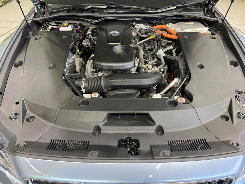 2018 Toyota Crown Hybrid 6AA-AZSH21 (UW-6a9cd87357c34)[5]