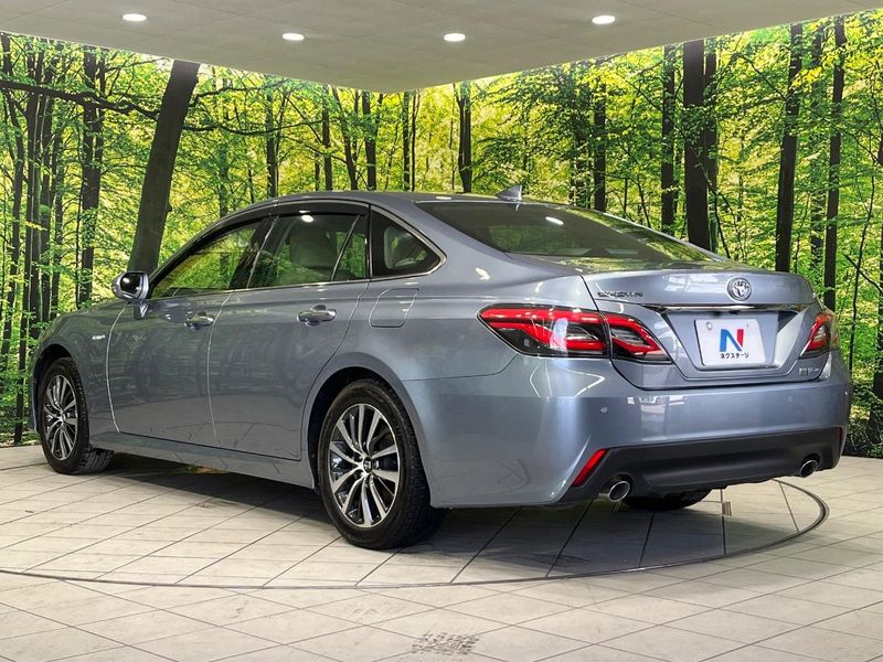 2018 Toyota Crown Hybrid 6AA-AZSH21 (UW-6a9cd87357c34)[23]