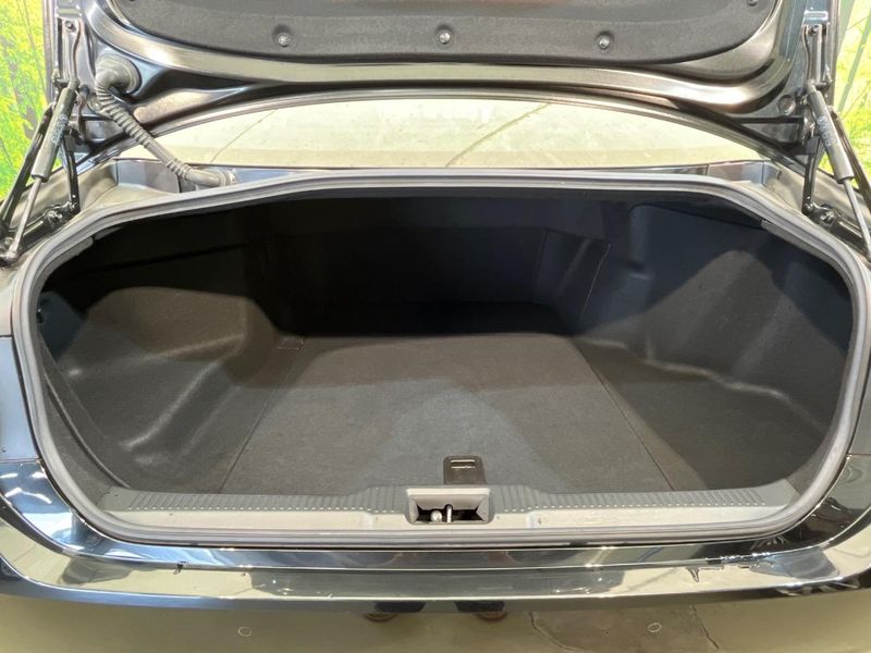 2019 Toyota Crown Hybrid 6AA-AZSH21 (UW-6a9cd87382c17)[21]