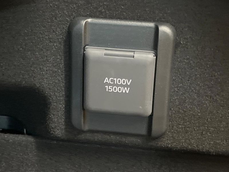 2023 Toyota Crown Crossover 6AA-AZSH35 (UW-6a9cd8757f496)[18]