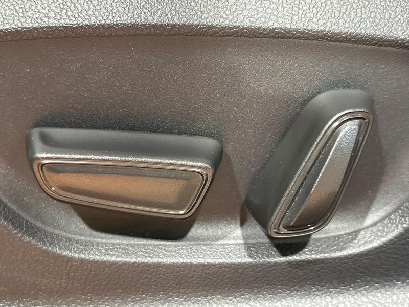 2024 Toyota Crown Sports 6AA-AZSH36W (UW-6a9cd878b8b2c)[4]