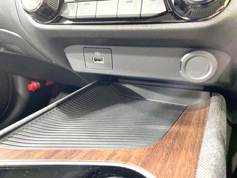2023 Nissan Aura 6AA-FE13 (UW-6a9cd8eda01fd)[18]