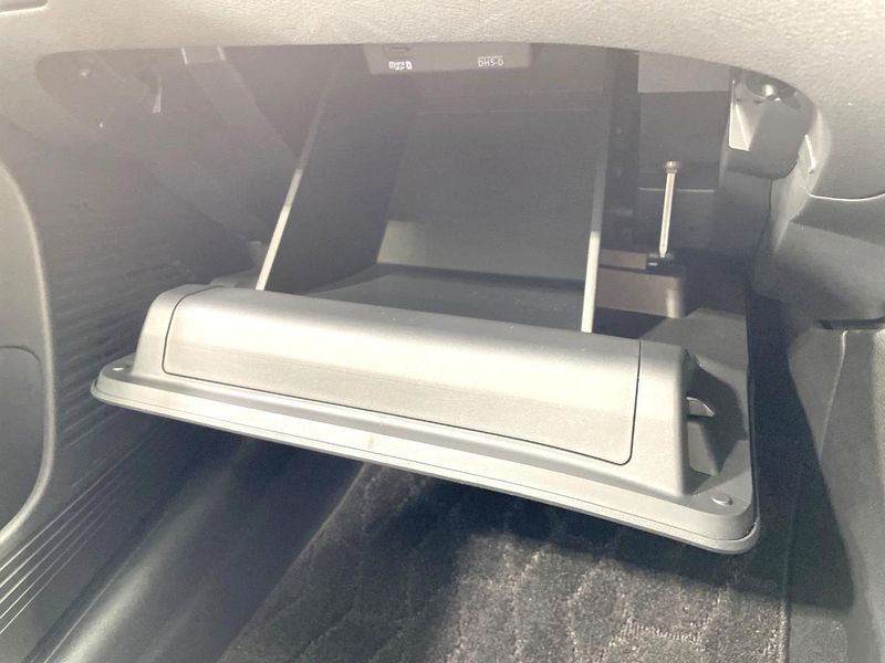 2023 Nissan Aura 6AA-FE13 (UW-6a9cd8eda01fd)[20]