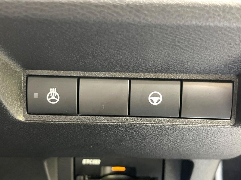 2022 Nissan Aura 6AA-FSNE13 (UW-6a9cd8f70d1e5)[15]