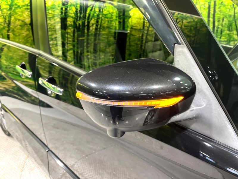 2018 Nissan Serena DAA-GFC27 (UW-6a9cd90b05323)[24]