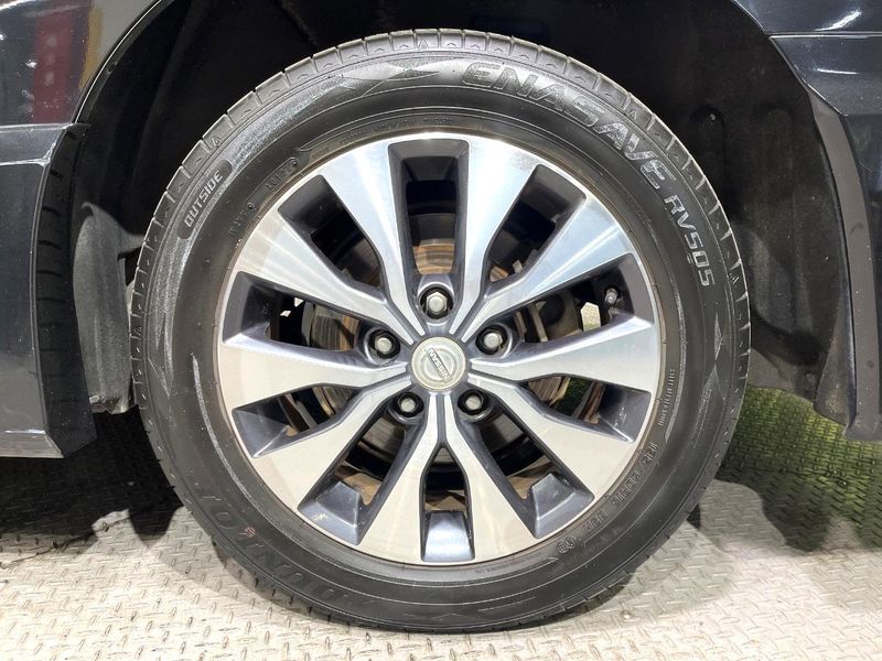 2018 Nissan Serena DAA-GFC27 (UW-6a9cd90b05323)[28]
