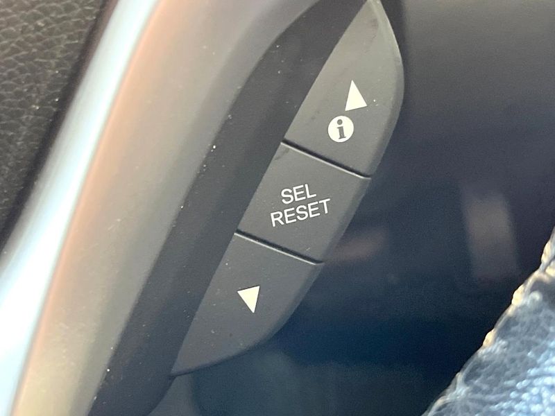 2018 Honda Fit Hybrid DAA-GP5 (UW-6a9cd92160c07)[26]