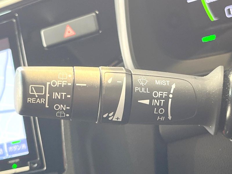 2018 Honda Fit Hybrid DAA-GP5 (UW-6a9cd92160c07)[29]