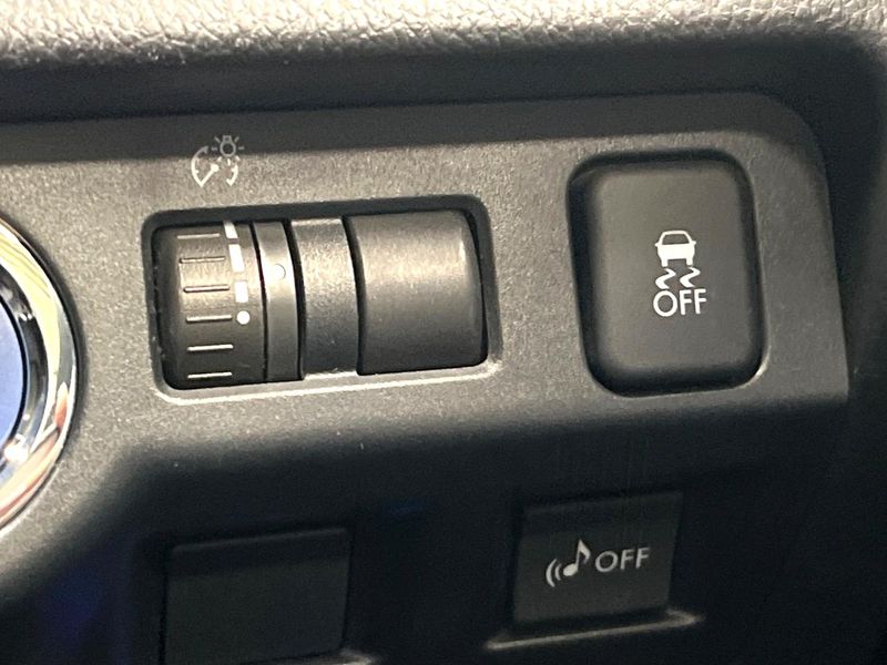 2013 Subaru XV HYBRID DAA-GPE (UW-6a9cd927576ff)[27]