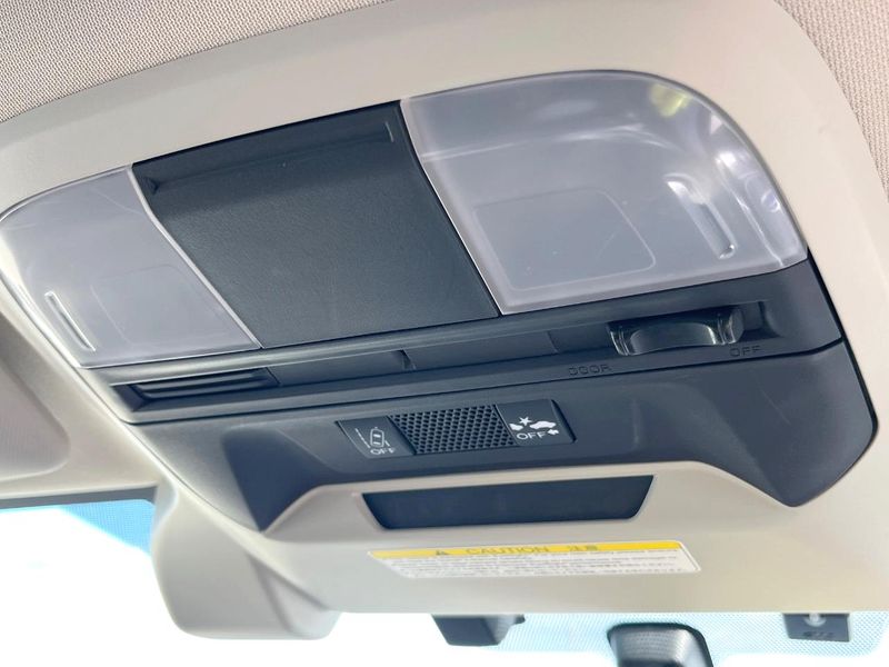 2017 Subaru XV DBA-GT7 (UW-6a9cd93550a00)[24]