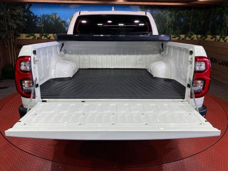 2023 Toyota Hilux 3DF-GUN125 (UW-6a9cd93b373e6)[24]