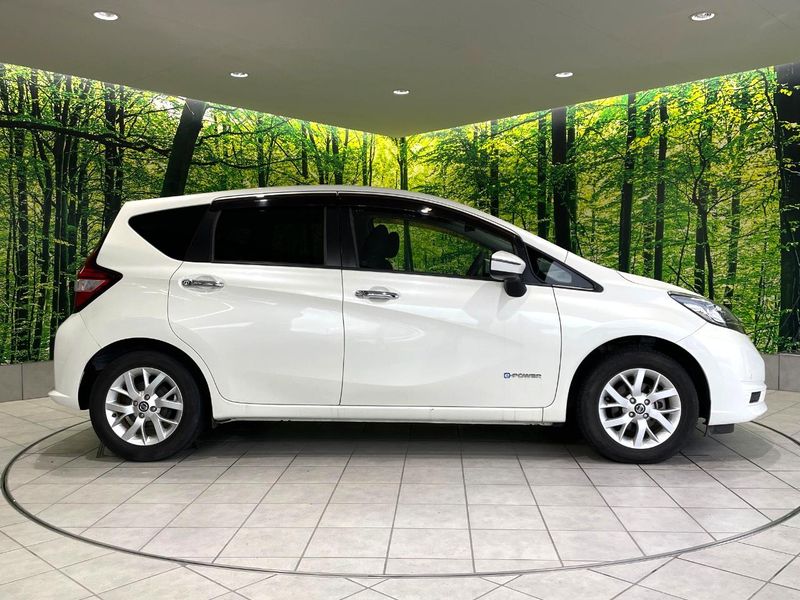 2018 Nissan Note DAA-HE12 (UW-6a9cd94b77fa6)[21]