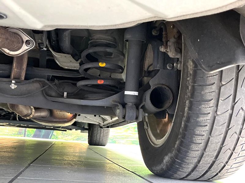 2015 Nissan Serena DAA-HFC26 (UW-6a9cd95dcc61a)[29]