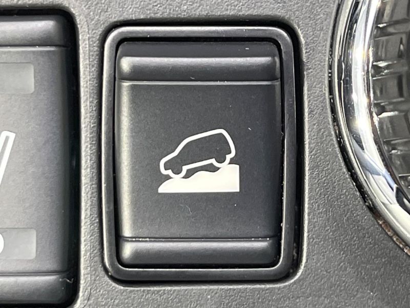 2019 Nissan X-Trail DAA-HNT32 (UW-6a9cd96891f3a)[26]