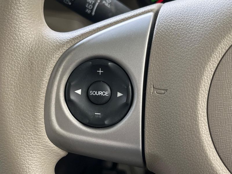 2013 Honda N-BOX DBA-JF1 (UW-6a9cd98181f7a)[24]