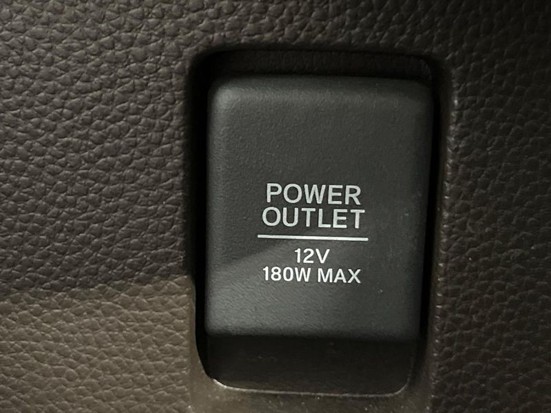 2023 Honda N-BOX 6BA-JF3 (UW-6a9cd9b2567e6)[17]