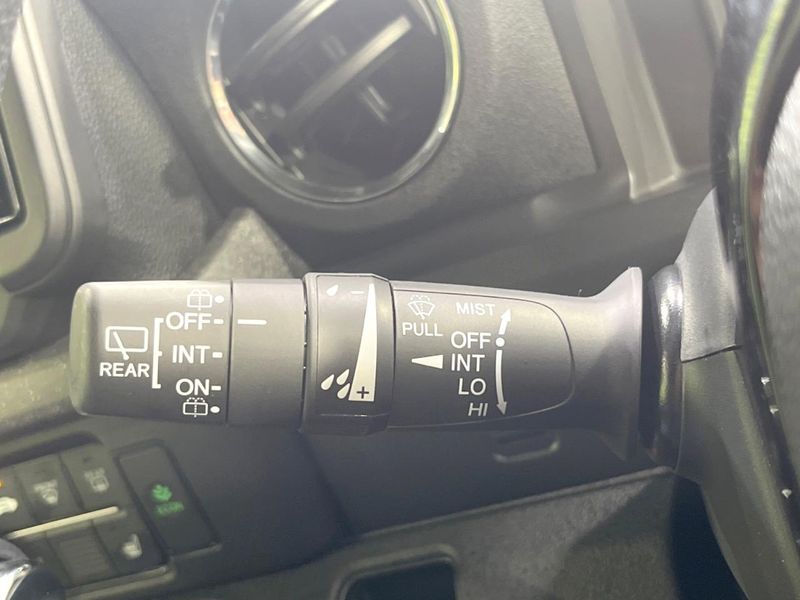 2025 Honda N-BOX CUSTOM 6BA-JF5 (UW-6a9cd9bfcaa8b)[17]