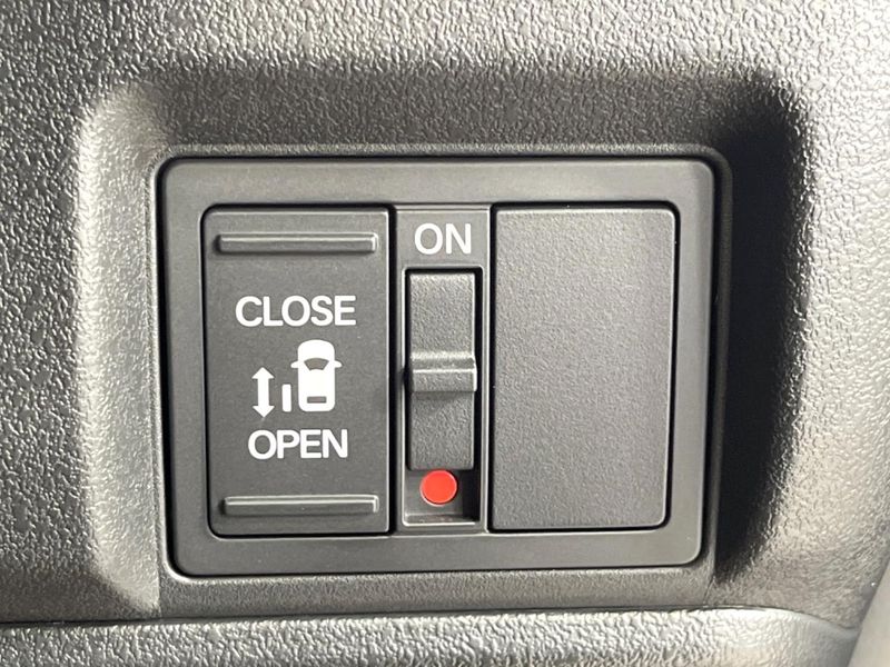 2025 Honda N-BOX CUSTOM 6BA-JF5 (UW-6a9cd9bfcaa8b)[8]