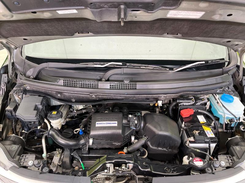 2017 Honda N-WGN Custom DBA-JH1 (UW-6a9cd9d654d6f)[4]