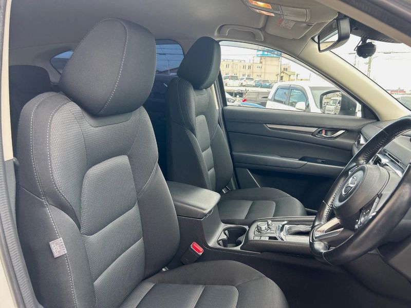 2018 Mazda CX-5 3DA-KF2P (UW-6a9cd9e7e0afb)[17]