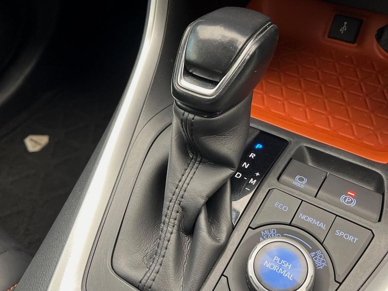 2020 Toyota RAV4 6BA-MXAA54 (UW-6a9cdad8edf8d)[15]