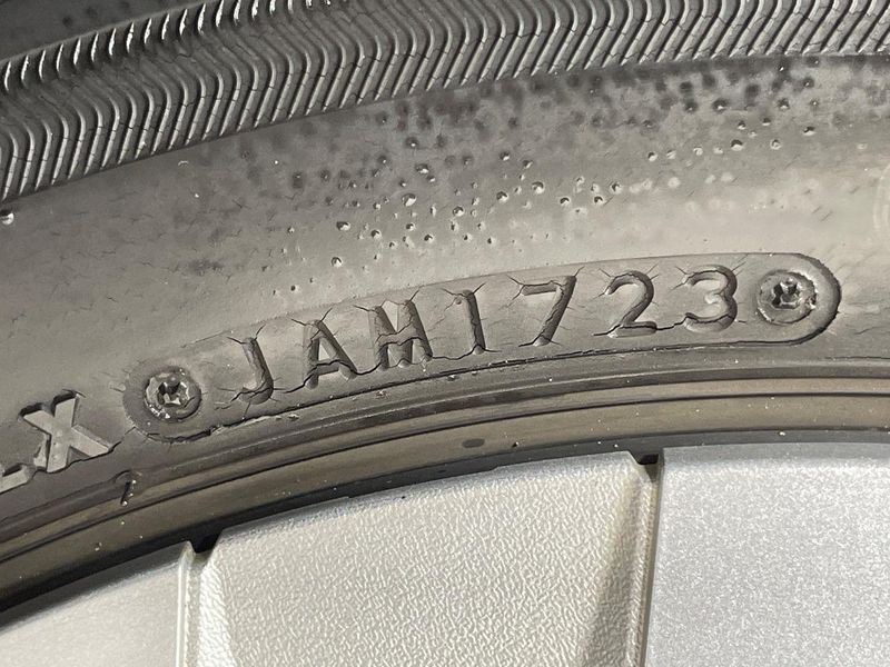 2023 Toyota Aqua 6AA-MXPK11 (UW-6a9cdaf73740d)[6]