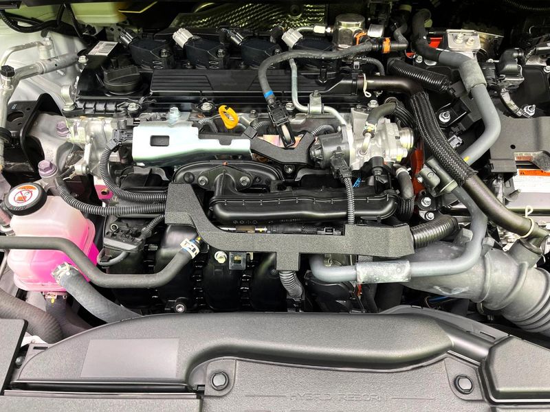 2024 Toyota Prius 6AA-MXWH60 (UW-6a9cdb14a4ce8)[5]
