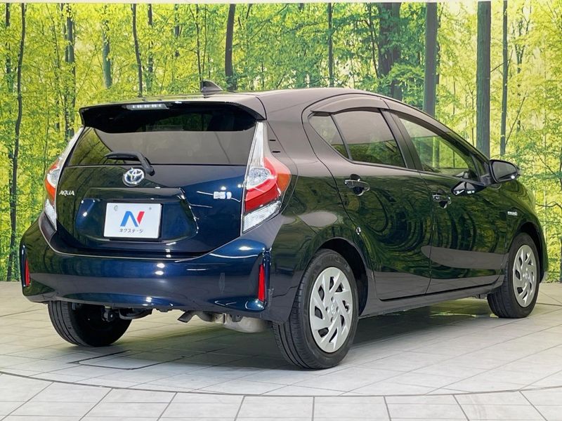 2017 Toyota Aqua DAA-NHP10 (UW-6a9cdb3a0e800)[23]