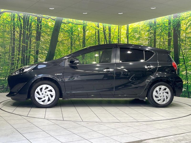 2018 Toyota Aqua DAA-NHP10 (UW-6a9cdb3c282dd)[7]