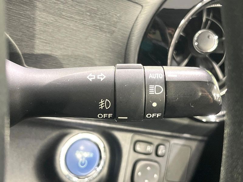 2018 Toyota Aqua DAA-NHP10 (UW-6a9cdb3c282dd)[29]