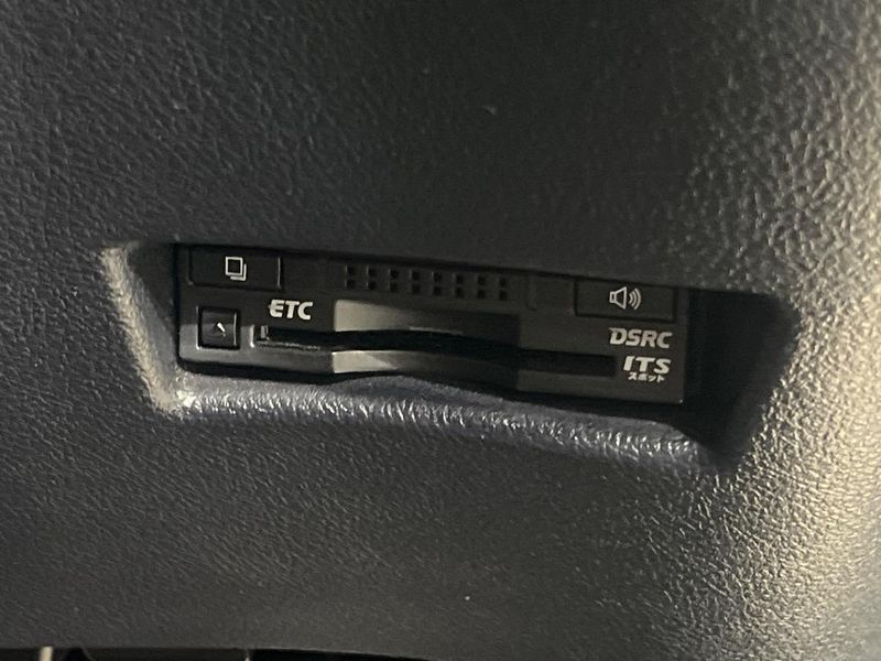 2016 Toyota Sienta DAA-NHP170G (UW-6a9cdb407f46d)[16]