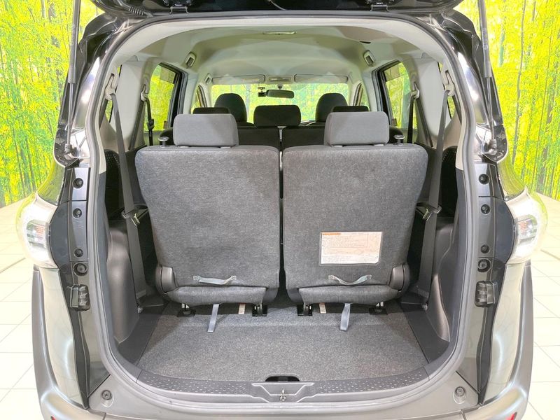 2016 Toyota Sienta DBA-NSP170G (UW-6a9cdb4701a0f)[24]