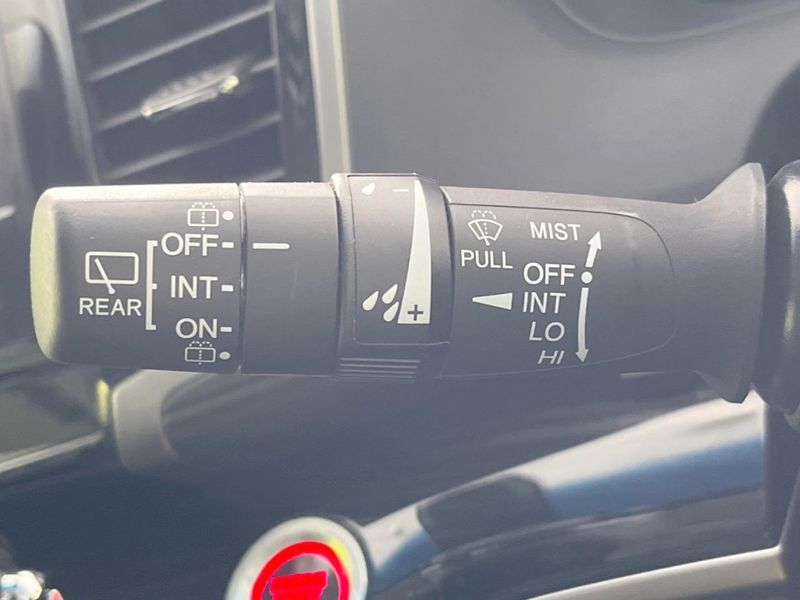 2017 Honda Odyssey DBA-RC1 (UW-6a9cdb582e235)[28]