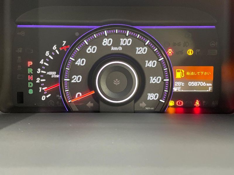 2014 Honda Stepwgn Spada DBA-RK5 (UW-6a9cdb5d7a1e1)[14]