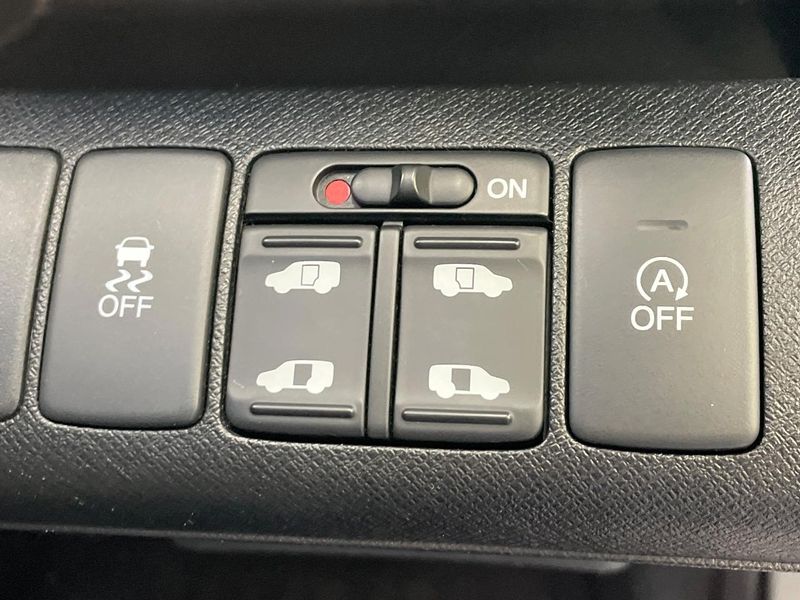 2014 Honda Stepwgn Spada DBA-RK5 (UW-6a9cdb5d7a1e1)[7]