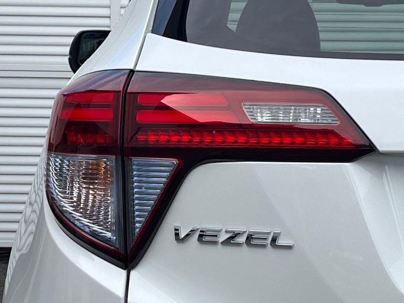 2015 Honda Vezel DAA-RU3 (UW-6a9cdb6773ad2)[17]