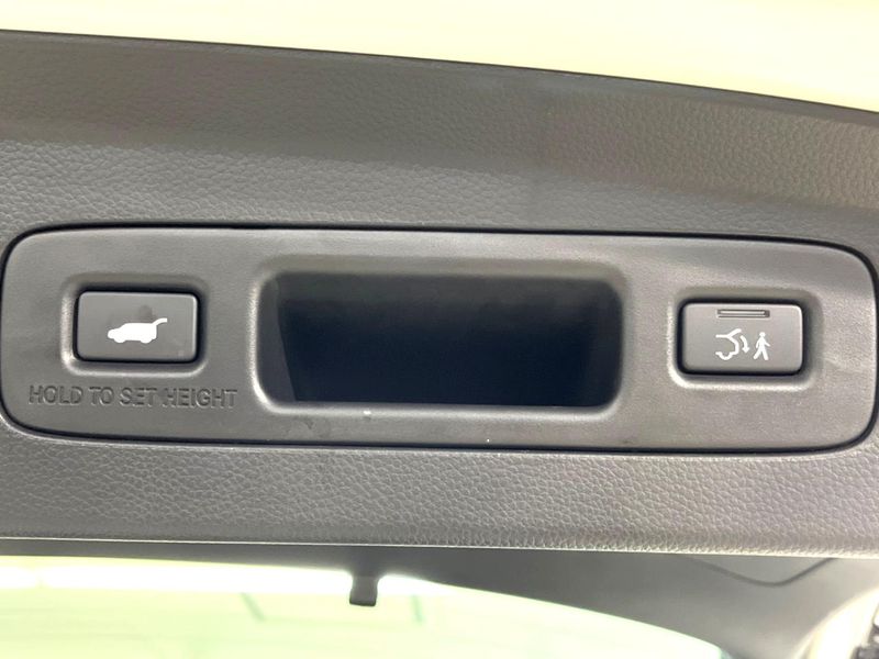 2025 Honda Vezel 6AA-RV5 (UW-6a9cdb7a53370)[8]